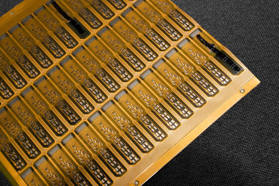 Beli FPC film kuning berlapis ganda dengan tingkat perlindungan api V0 dan ketebalan 0,25 mm untuk aplikasi elektronik presisi online manufacture