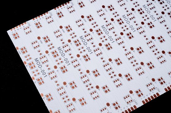 Beli PCB Fleksibel Lembar Ganda dengan Tingkat Perlindungan Api V0 dan Ketebalan 0,25mm±0,05 untuk Pencahayaan LED online manufacture