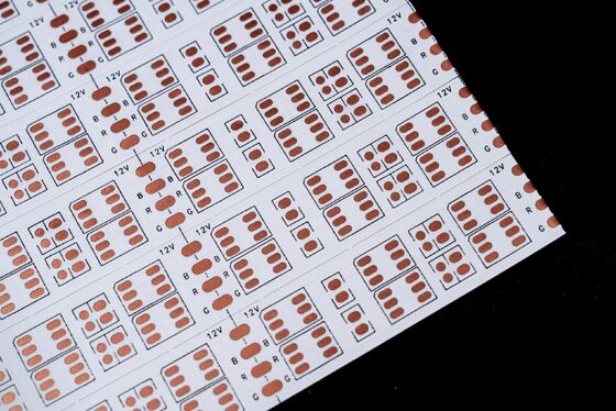 Beli High-performance Double Layer 5050 Copper Foil FPC LED Strip Board dengan IP65 waterproof rating. Ideal untuk aplikasi pencahayaan LED yang tahan lama dan fleksibel yang membutuhkan keandalan dan ketahanan terhadap kelembaban. online manufacture