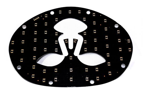 Precision SMT & Flexible PCB Manufacturing for Advanced LED Lighting panel topeng LED Beauty Mask yang andal Papan sirkuit cetak yang memastikan kinerja stabil Sertifikasi medis IATF16949 GB/T SMT