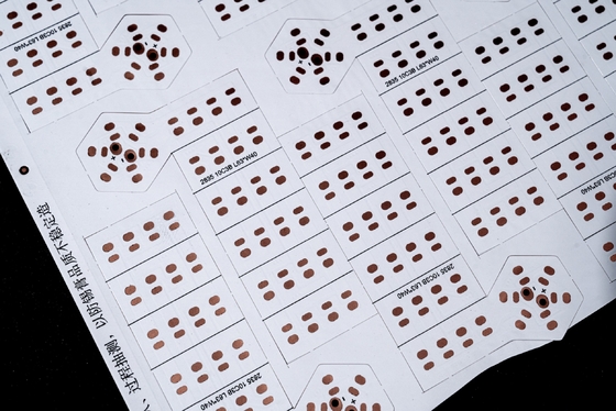 Jangkauan Panel Isolasi Papan Konvensional LED Ringan Fleksibel PCB Layanan untuk Produksi Massal Prototipe Cepat