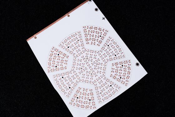 Red LED Light Therapy Hair Growth Helmet dengan Flexible LED Circuit Board dan LED Flexible Circuit Board